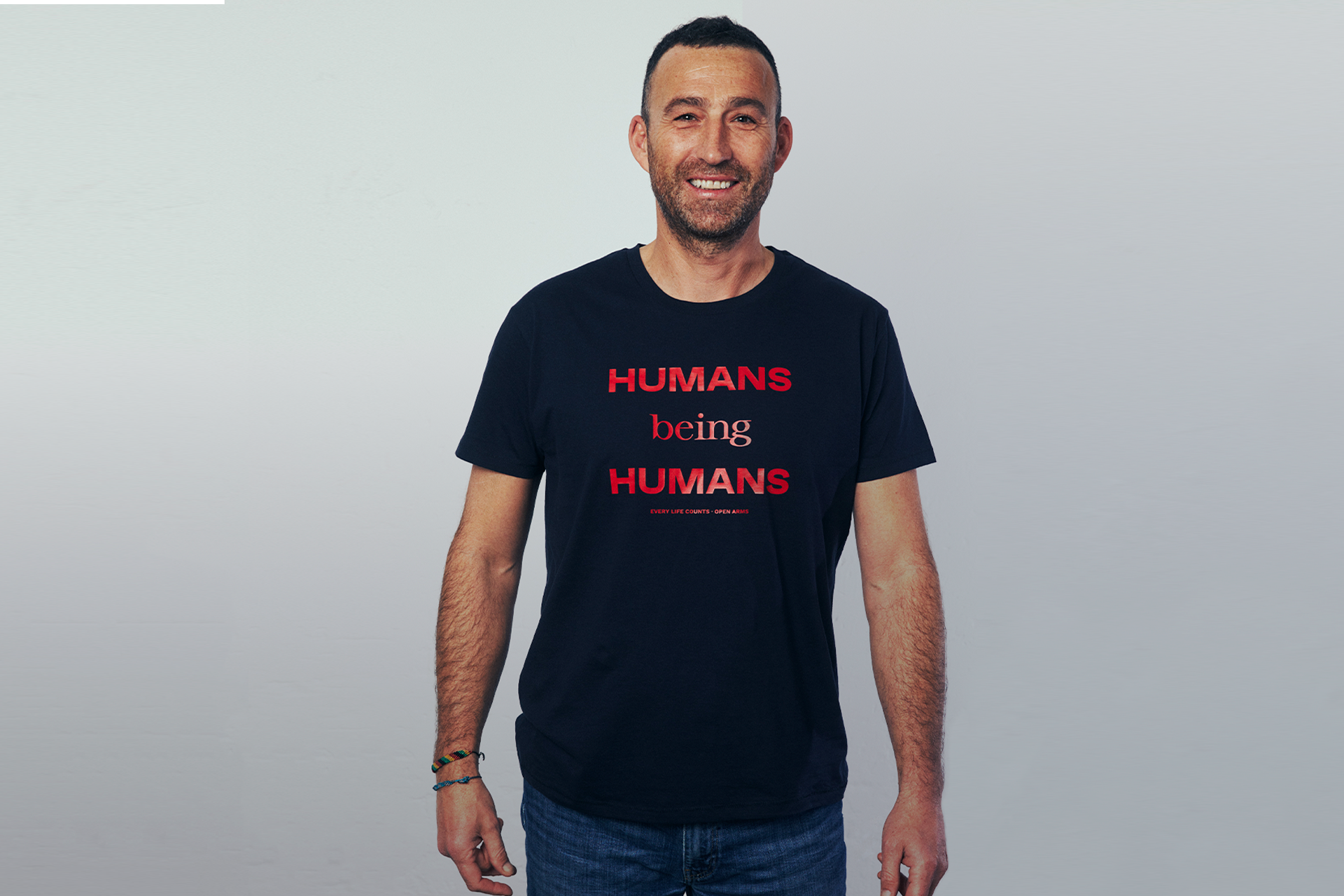 Pack de productos Camiseta Humans Being Humans y Tote bag